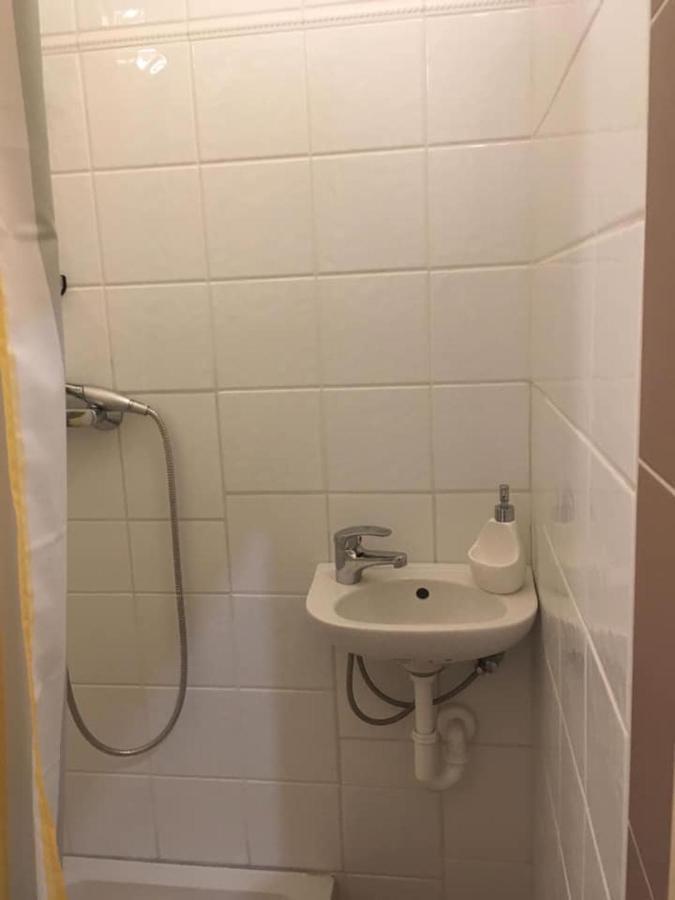 Malasits Apartman Győr Exteriör bild