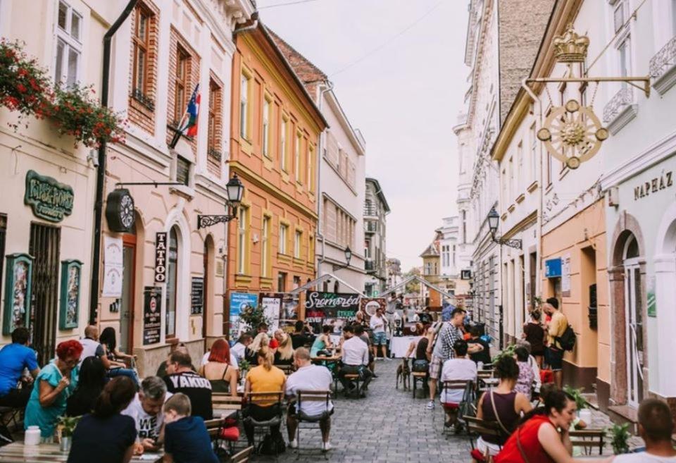Malasits Apartman Győr Exteriör bild